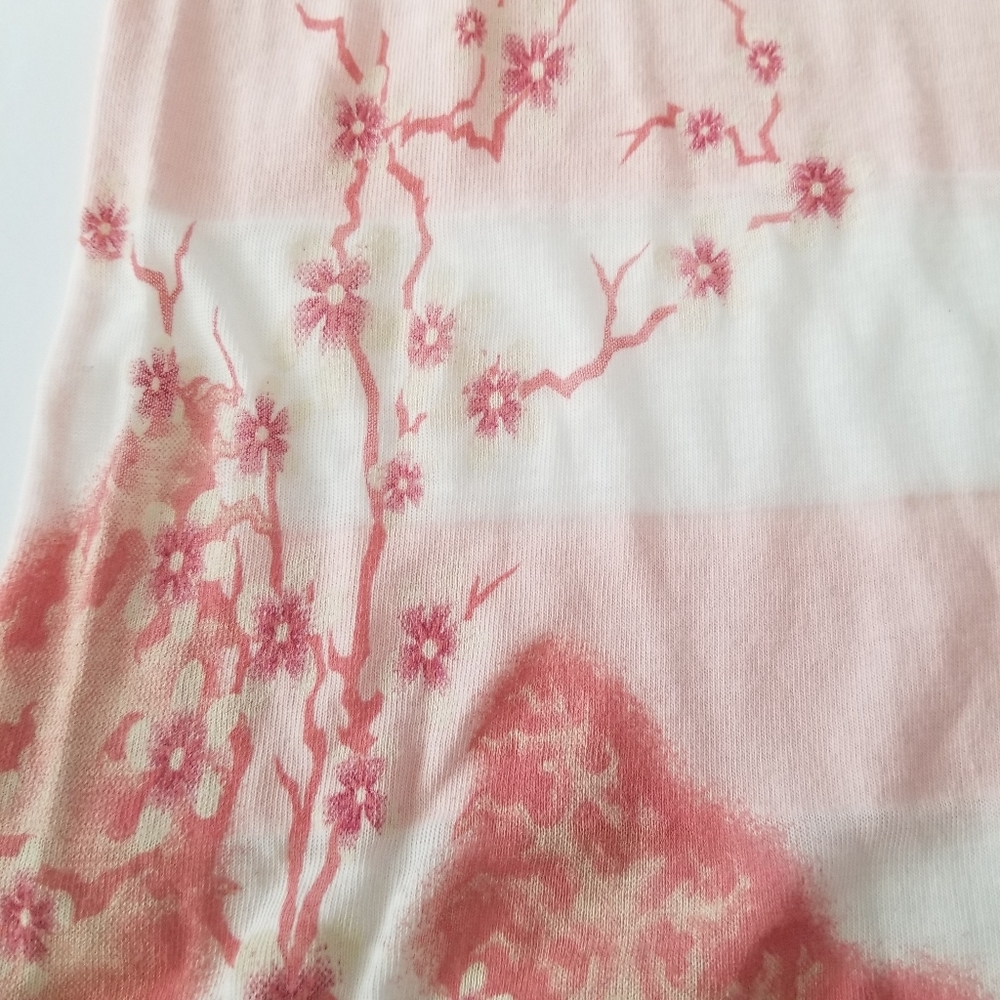 Blue Tattoo Flower Print Tank Top - Picture 4 of 10